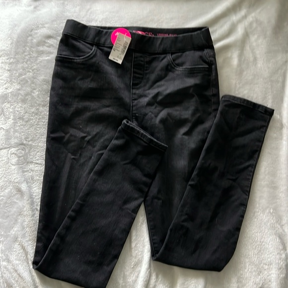NEW Children’s Place Leggings Jeans - Picture 1 of 1